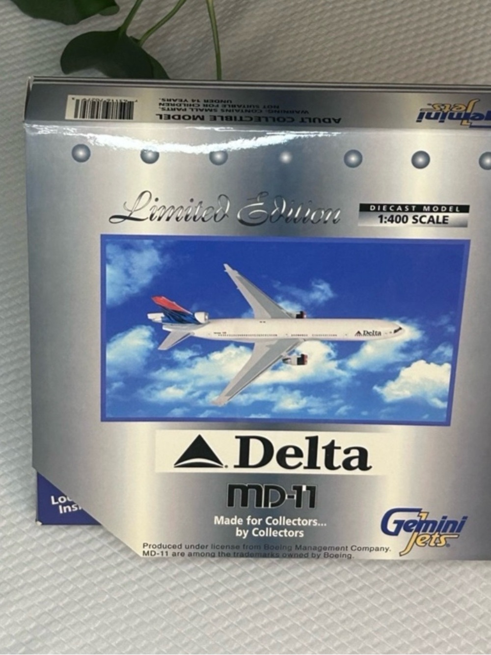 GeminiJets Delta Air Lines MD-11 N813DE 1:400 – GJDAL279 – Rare Collector Model